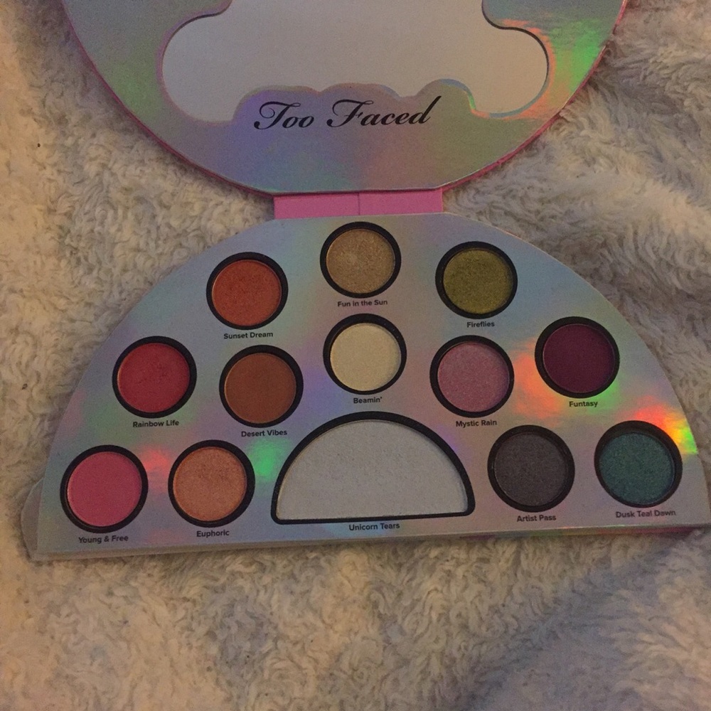 Too faced unicorn palette